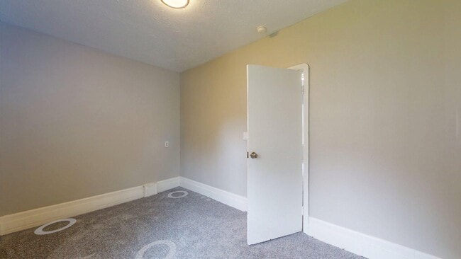 Building Photo - 3200 W 94th St