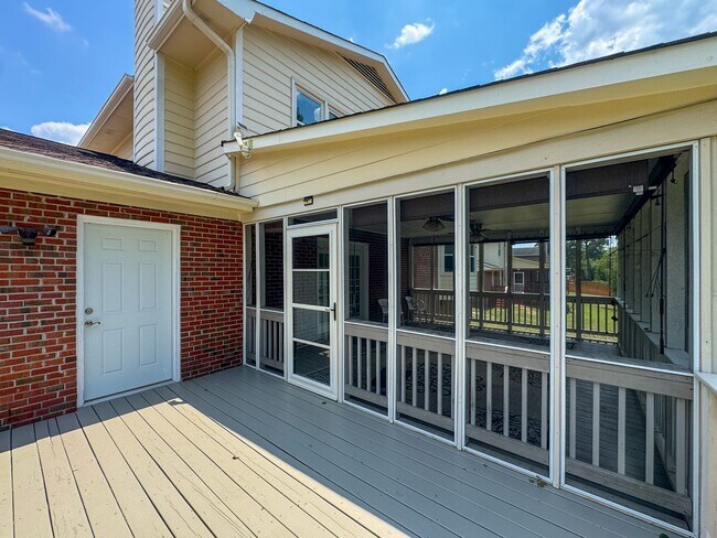 Building Photo - 6875 Baystone Rd