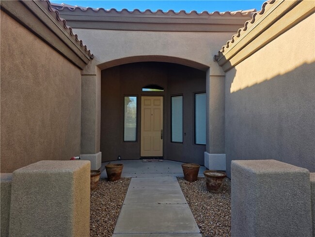 Building Photo - 2842 Fort Silver Dr