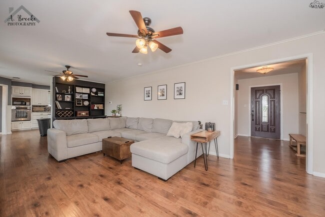 Building Photo - 4306 Briar Cliff Dr