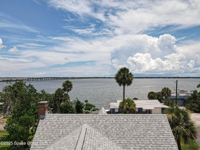 Building Photo - 2811 Indian River Dr