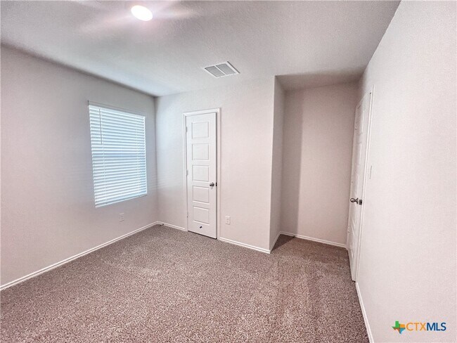 Building Photo - 1644 Layne Lp