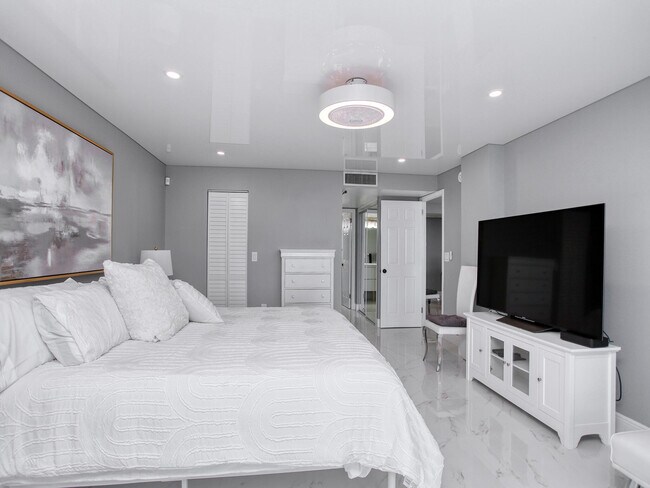 Building Photo - 3456 S Ocean Blvd