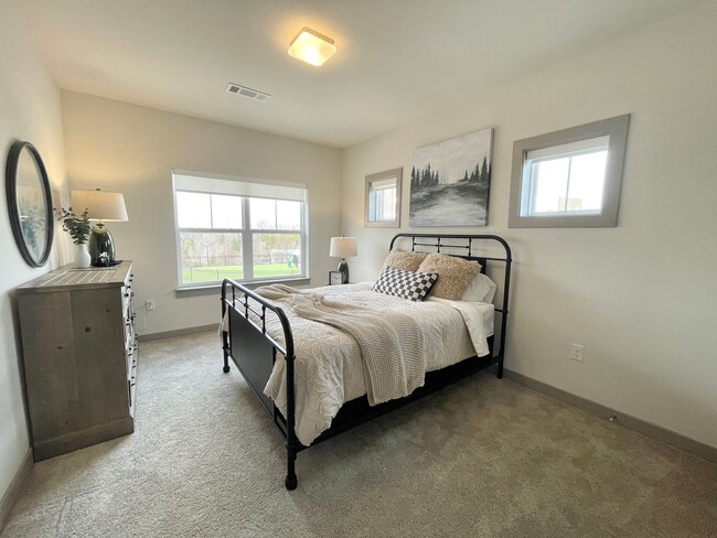 Building Photo - Emilia | 1 Bed 1 Bath | 647 sf