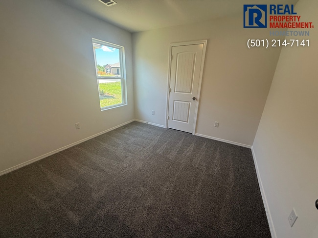 Building Photo - 4060 Croft Avenue