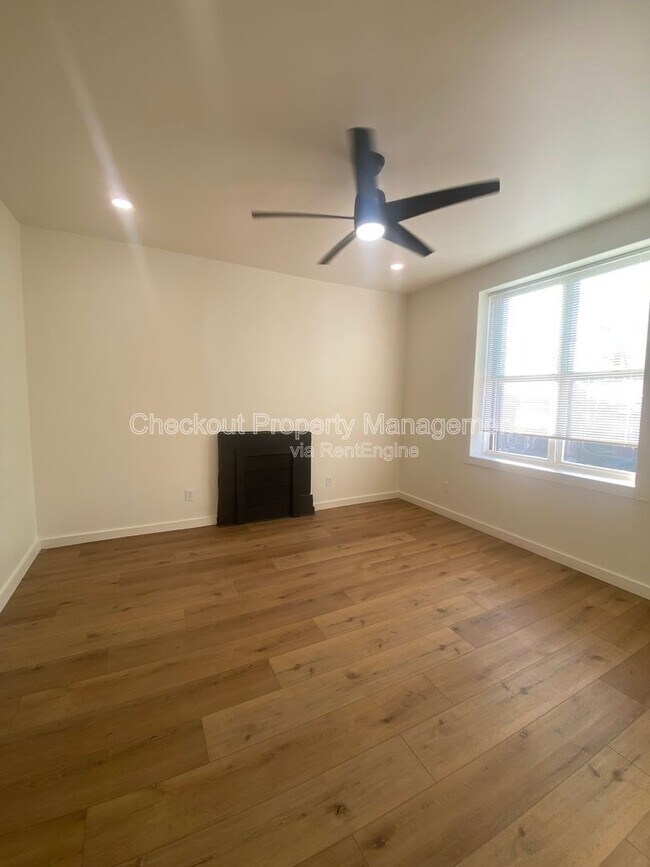 Building Photo - 4716 Louisiana Ave