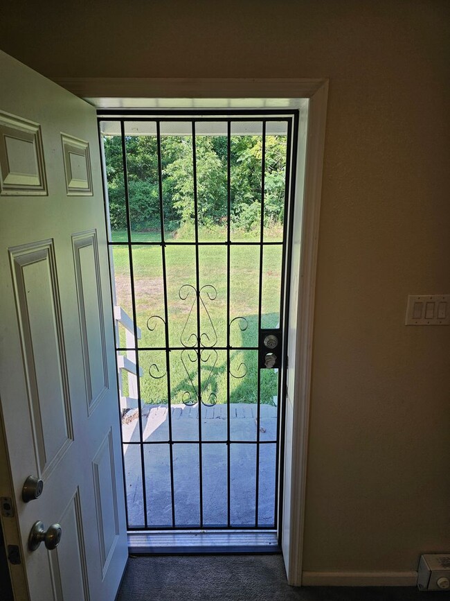 Building Photo - Cozy 1 bedroom,  1 bath $775