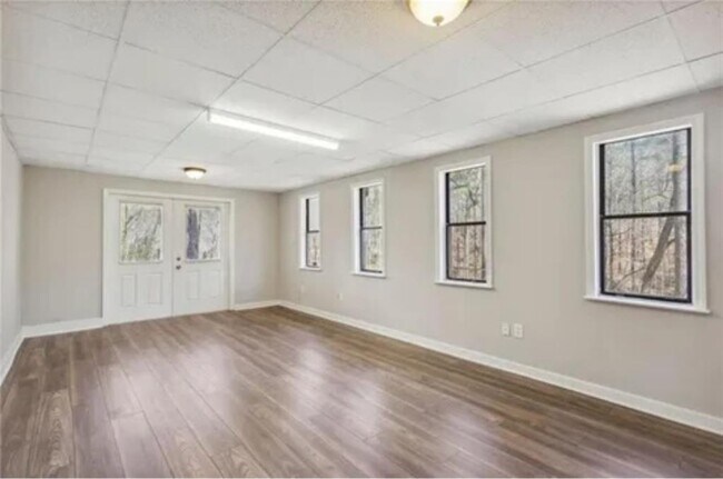 Building Photo - 9916 Scarlet Oak Dr