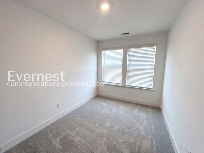Building Photo - 2535 Superus Ct
