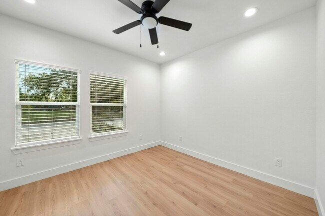 Building Photo - 7205 Tippett St