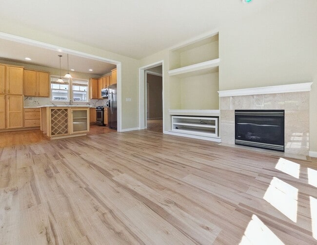 Building Photo - Modern Craftsman with Stylish Updates in S...