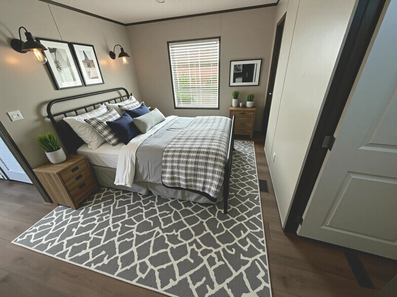 Building Photo - 139 Ponderosa Way