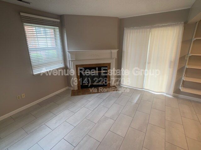 Building Photo - 1662 E Swan Cir