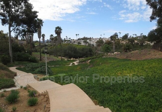 Building Photo - 2182 Firethorn Glen