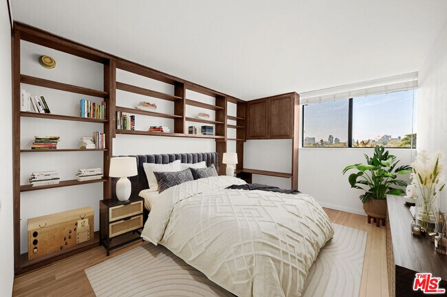 Building Photo - 10535 Wilshire Blvd