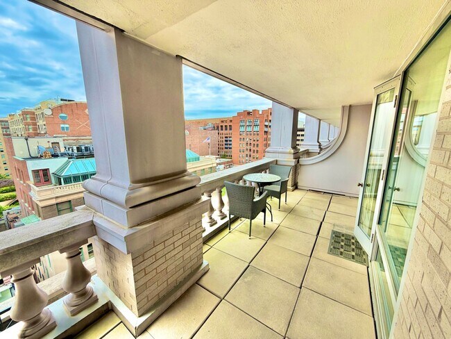 Building Photo - Penn Ave Prominent Neoclassical 1 Bed Condo, w/Balcony, Pool, Gym. - Furnished Option, Parking Op...