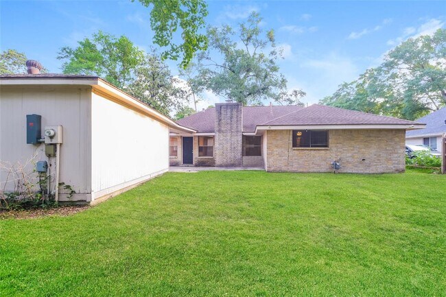 Building Photo - 3810 Birch Villa Dr