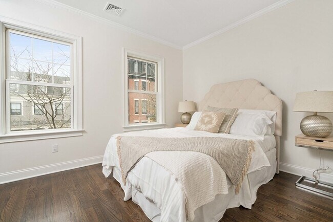 Building Photo - 68 Otis St