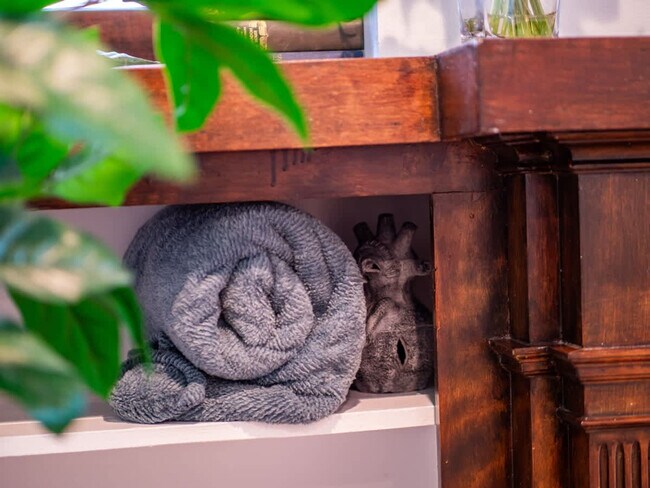 Building Photo - 3222 West Blvd