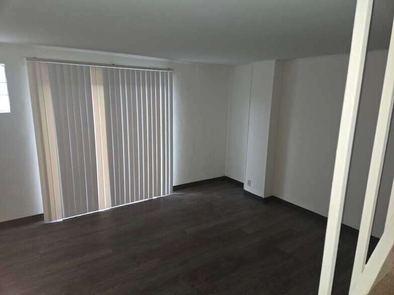 Building Photo - 4248 Lasata Dr