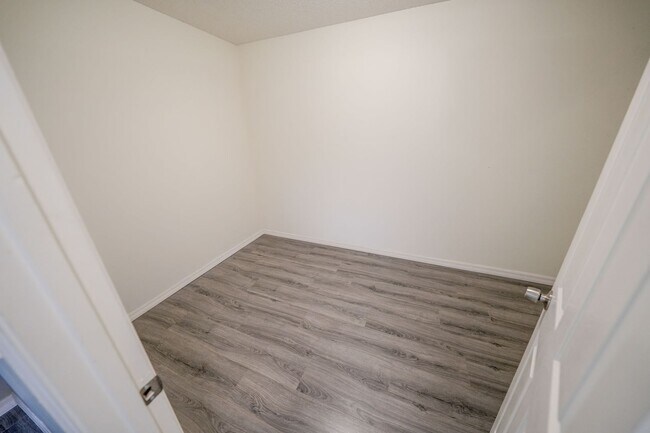 Building Photo - SPACIOUS 4 BEDROOM 2.5 BATH TWO STORY CLERMONT HOME