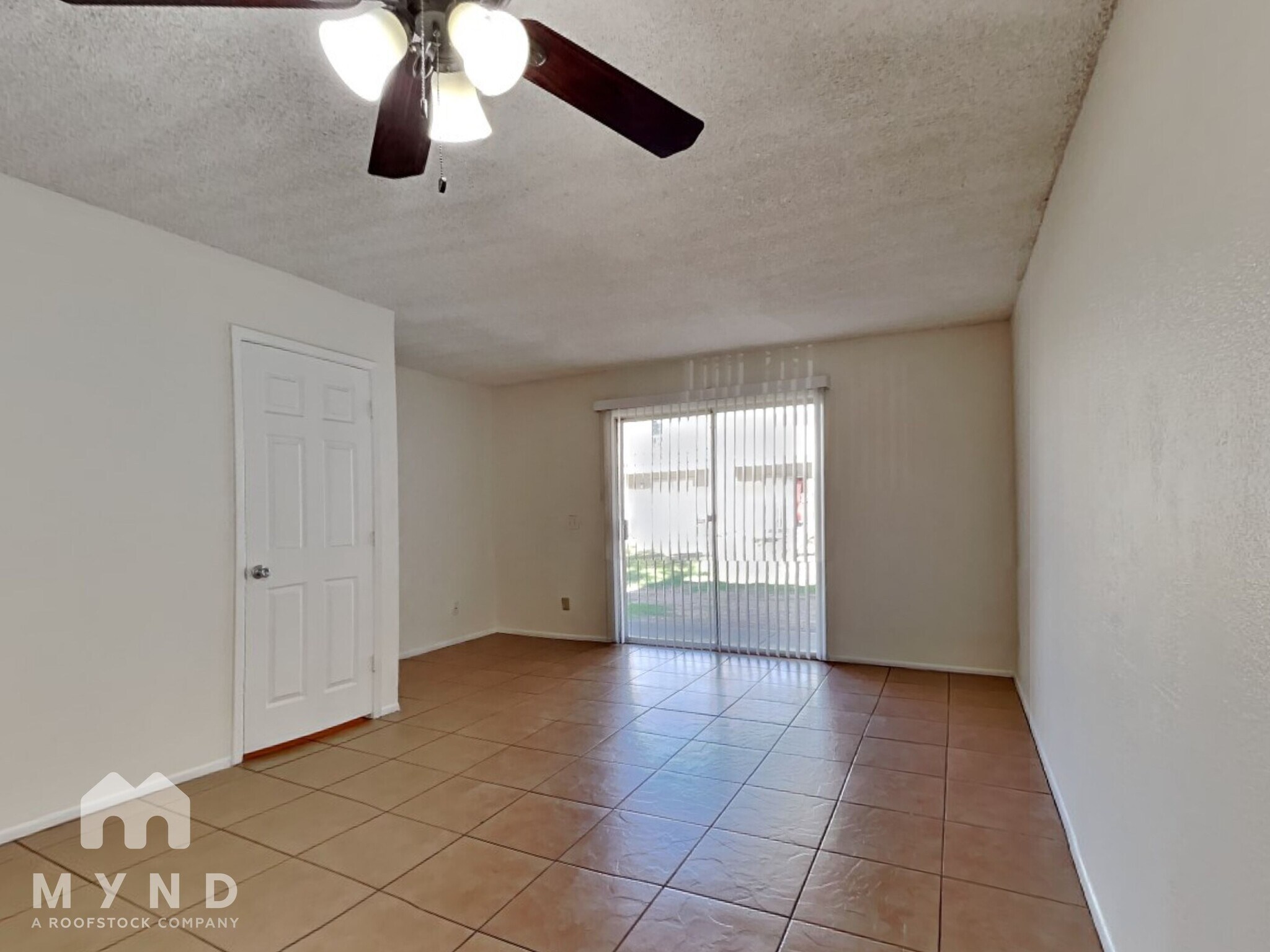 Building Photo - 2828 E Tierra Buena Ln