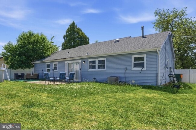 Building Photo - 19 Earnshaw Ln