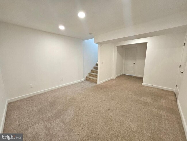 Building Photo - 73 Medal Way