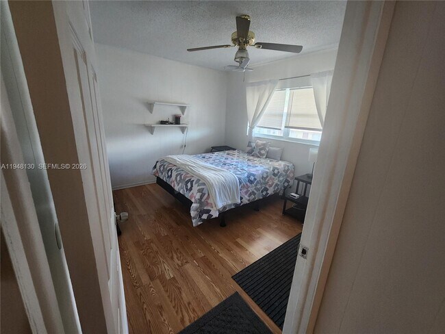 Building Photo - 7600 NW 5th Ct