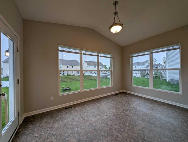 Building Photo - 535 Pagoda Loop