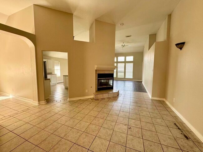 Building Photo - 21114 Sun Haven Dr