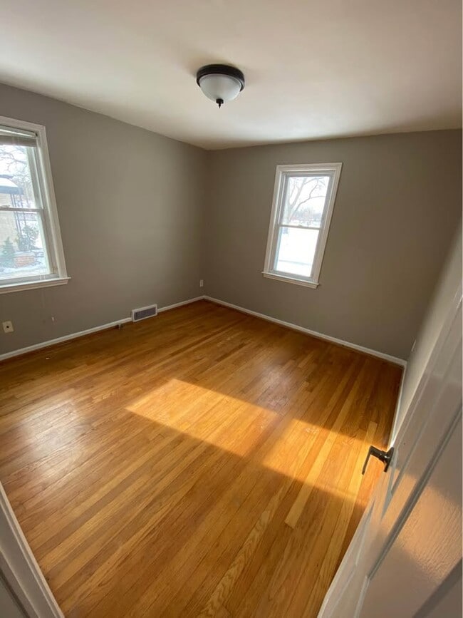 Building Photo - 16710 Garfield St