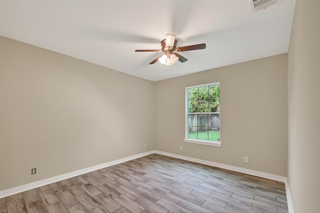 Building Photo - 15423 S Brentwood St