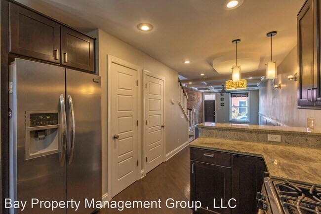 Building Photo - 2 br, 3 bath House - 33 S Curley St