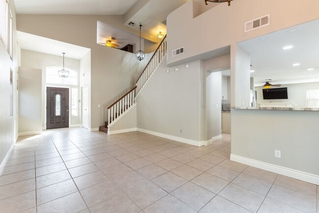 Building Photo - 4-Bed Green Valley Home with Private Pool ...