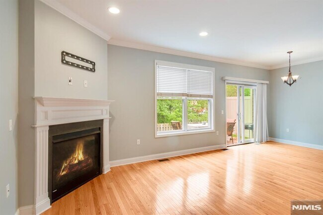Building Photo - 1503 Whitney Ln