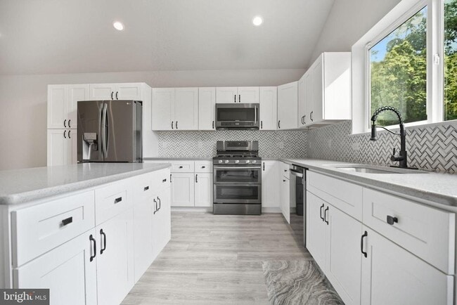 Building Photo - 8334 Herbert Ave