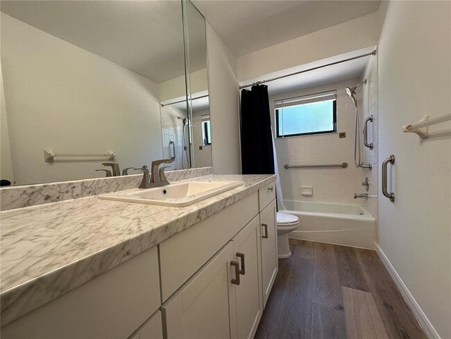 Building Photo - 733 Tropical Cir