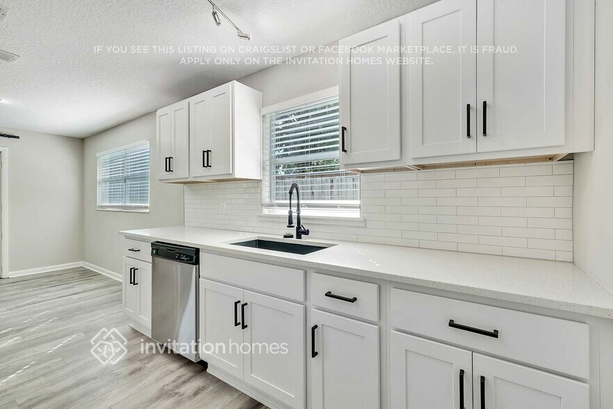 Building Photo - 309 Edson Dr