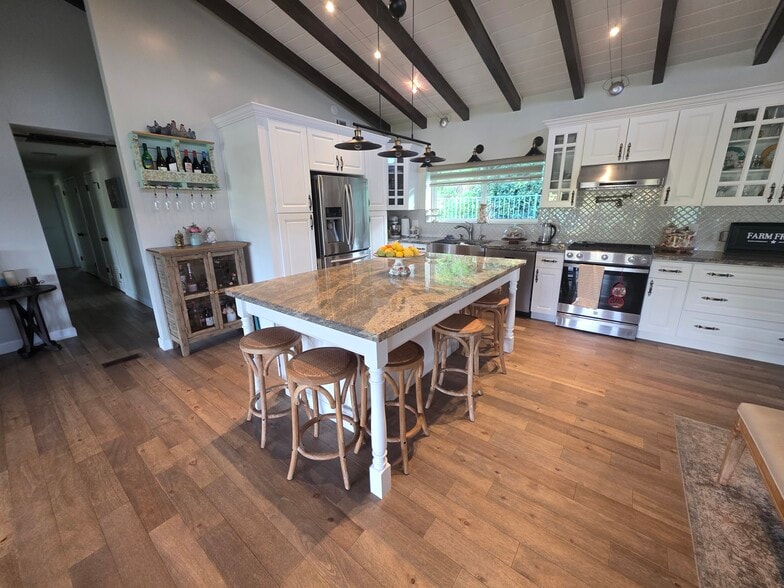 Building Photo - 9565 Dale Ave