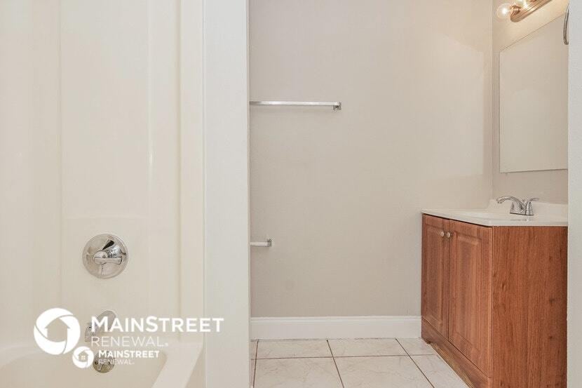 Building Photo - 1715 Montecito Ave