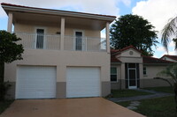 Building Photo - 3067 Lillian Ln