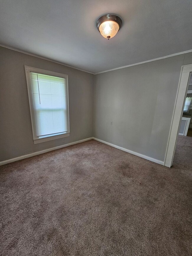 Building Photo - 2 BR in Thomasville!