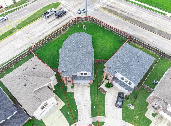 Building Photo - 14925 Gray Ridge Ln