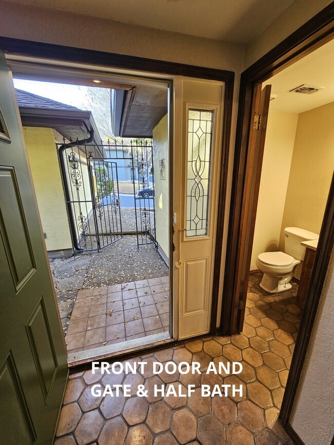 Building Photo - 7 Donore Square