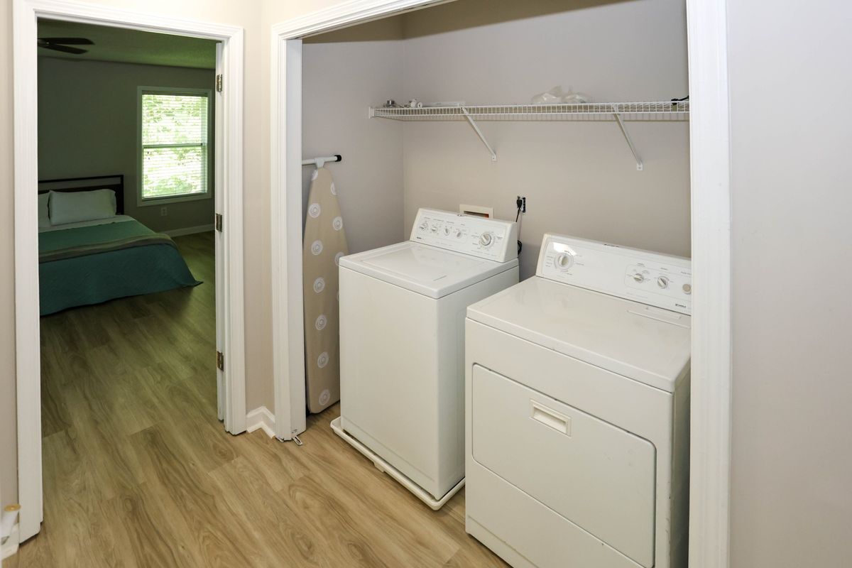 Building Photo - 7116 Blairs View Dr