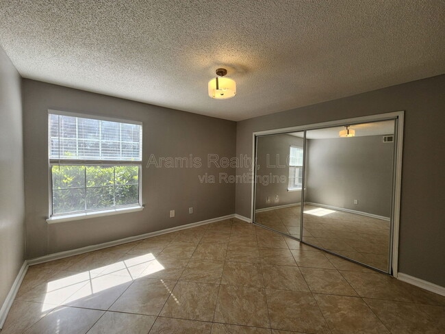 Building Photo - 311 Hawkstone Way