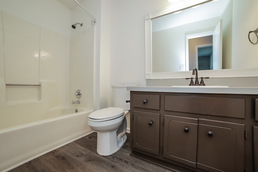 Building Photo - 2483 Wood Meadows Dr