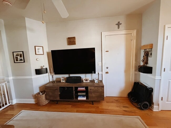 Building Photo - 314 4th St