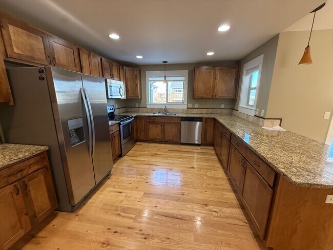 Building Photo - 25 Baldy Ct